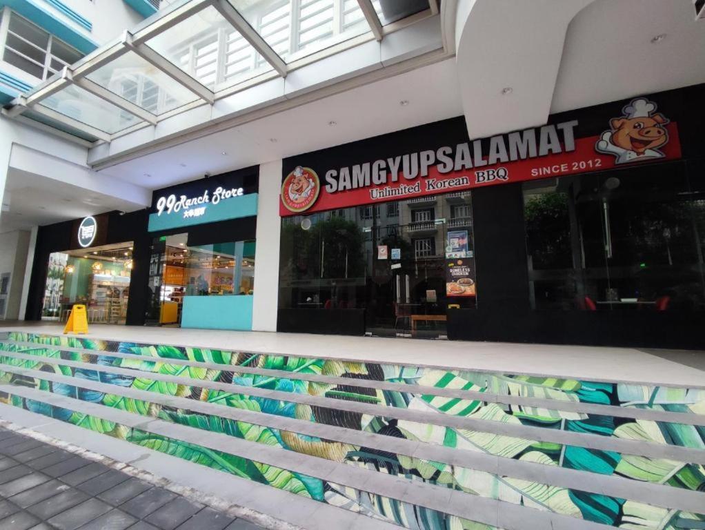 Two Palmtree Villas Newport Boulevard Near Naia 3 Pasay City 马尼拉 外观 照片